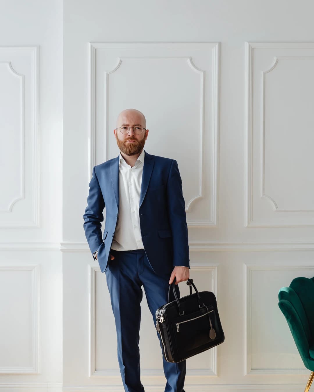 Relocation and Equity: A British Executive Moves to New York Mid-Vesting